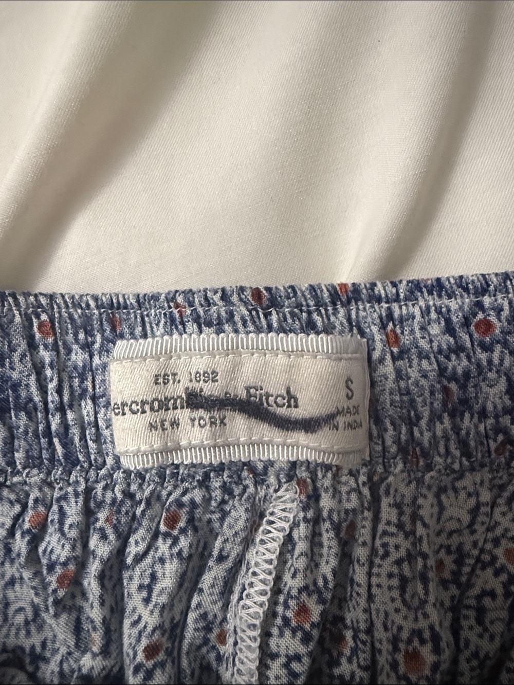 Abercrombie & Fitch Blue Patterned Elastic Waist culottes w/ pockets- Small - Picture 7 of 10